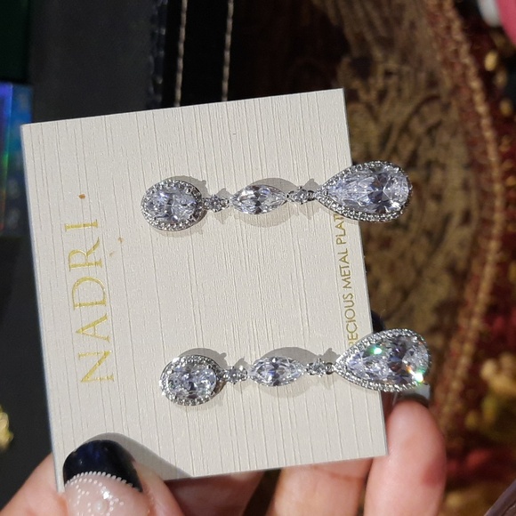 NWT AUTHENTIC GENUINE NADRI LONG ELEGANT DANGLE WEDDING EARRINGS - Picture 3 of 5